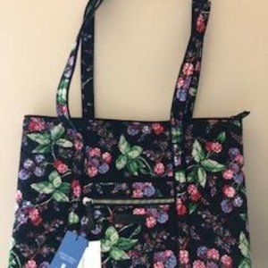 Vera Bradley small tote, Winter Berry